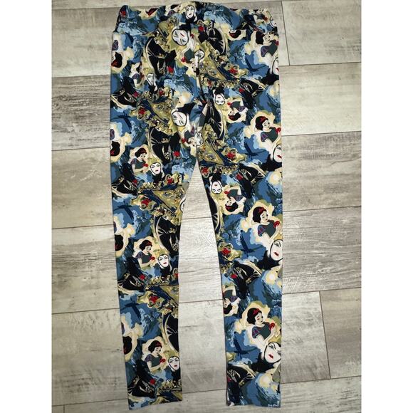 Lularoe Disney Princess Snow White Seven Dwarfs Leggings Witch Poison Apple Rare - Picture 3 of 4